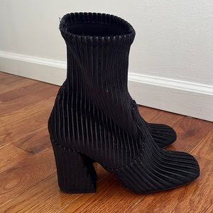 Heel boots